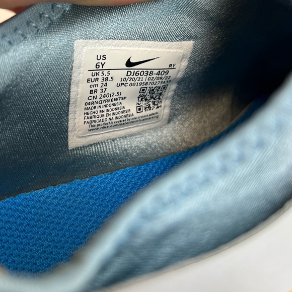 Nike Flex Runner 2 GS Big Kids Sz 6Y/Womens 7.5 DJ6038-409 Aura/Univ. Gold Nice! - Picture 15 of 15